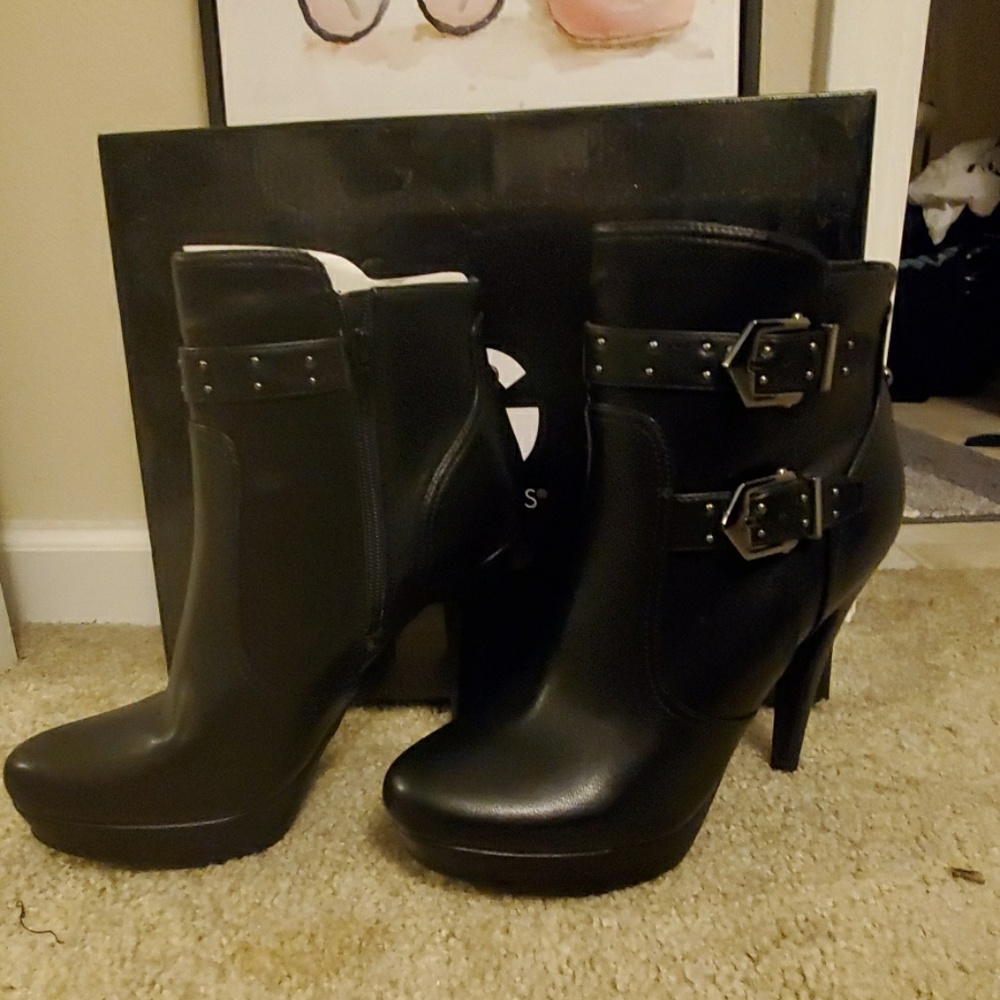 Booties - Picture 4 of 7